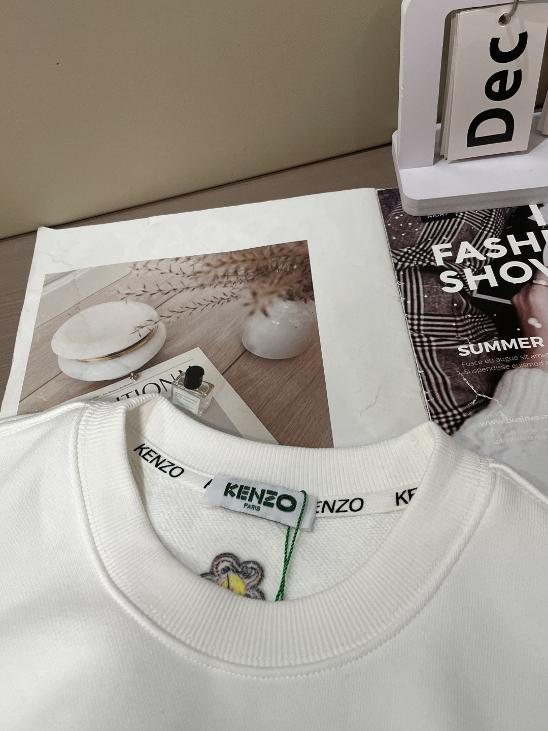 Kenzo 套头圆领卫衣;经典套头男女同款,简约大气系列单品,低调奢华大气百搭款! 卫衣选用客供100%高克重棉质面料 Kenzo 套头圆领卫衣;经典套头男女同款,简约大气系列单品,低调奢华大气百搭款! 卫衣选用客供100%高克重棉质面料