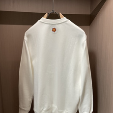 Kenzo 套头圆领卫衣;经典套头男女同款,简约大气系列单品,低调奢华大气百搭款! 卫衣选用客供100%高克重棉质面料 Kenzo 套头圆领卫衣;经典套头男女同款,简约大气系列单品,低调奢华大气百搭款! 卫衣选用客供100%高克重棉质面料