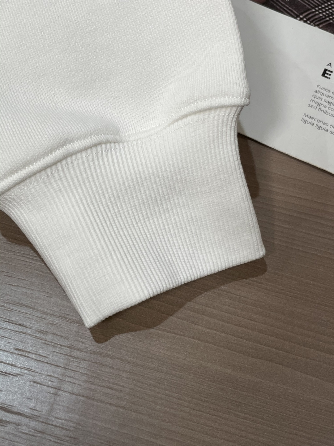 Loro Piana  套头圆领卫衣；经典套头男女同款，简约大气系列单品，低调奢华大气百搭款！ 卫衣选用客供100%高克