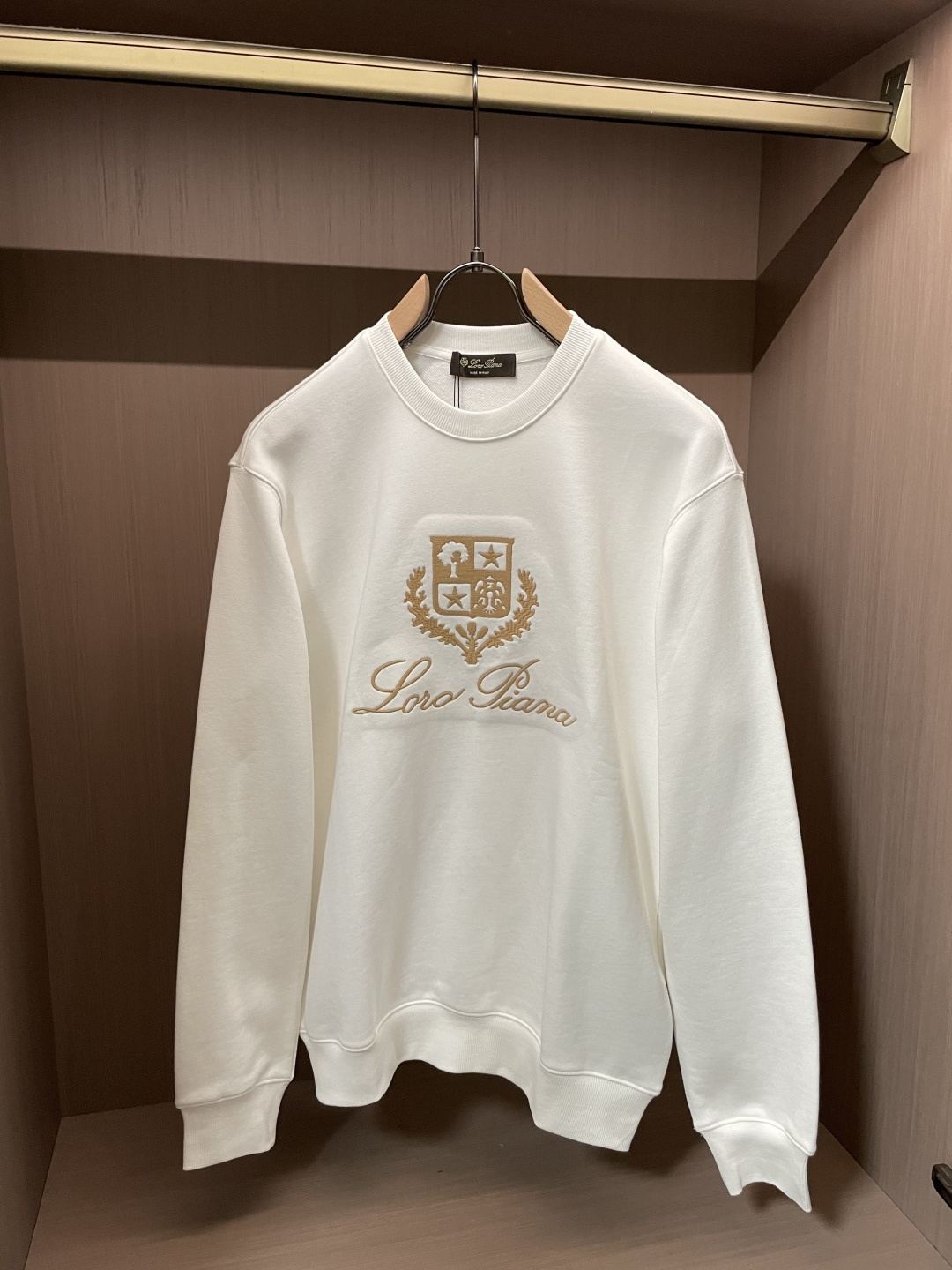 Loro Piana  套头圆领卫衣；经典套头男女同款，简约大气系列单品，低调奢华大气百搭款！ 卫衣选用客供100%高克
