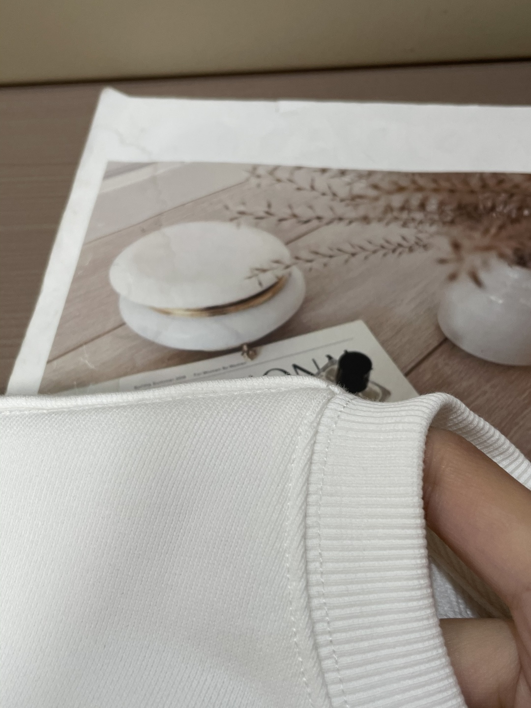 Loro Piana  套头圆领卫衣；经典套头男女同款，简约大气系列单品，低调奢华大气百搭款！ 卫衣选用客供100%高克