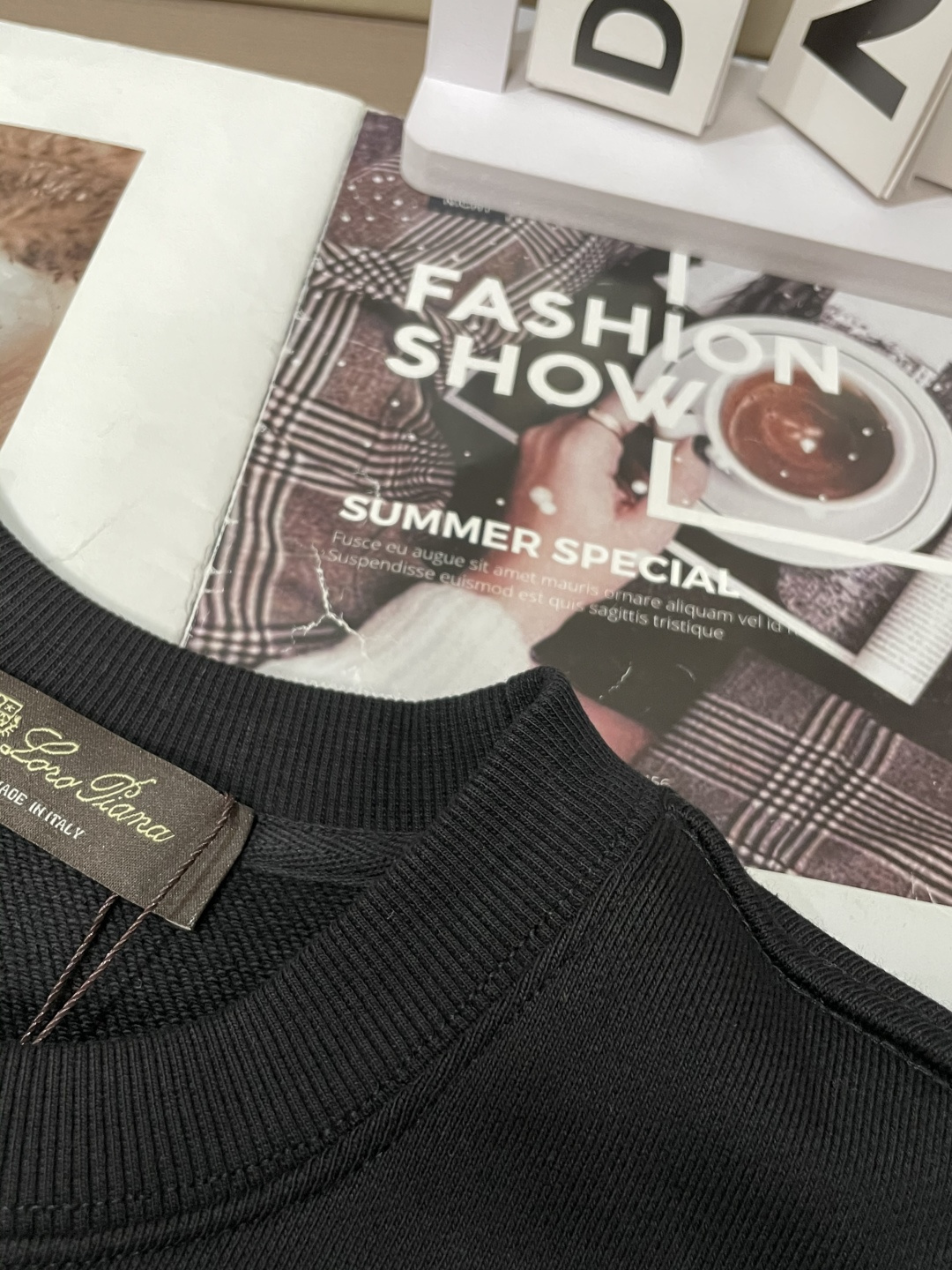 Loro Piana  套头圆领卫衣；经典套头男女同款，简约大气系列单品，低调奢华大气百搭款！ 卫衣选用客供100%高克