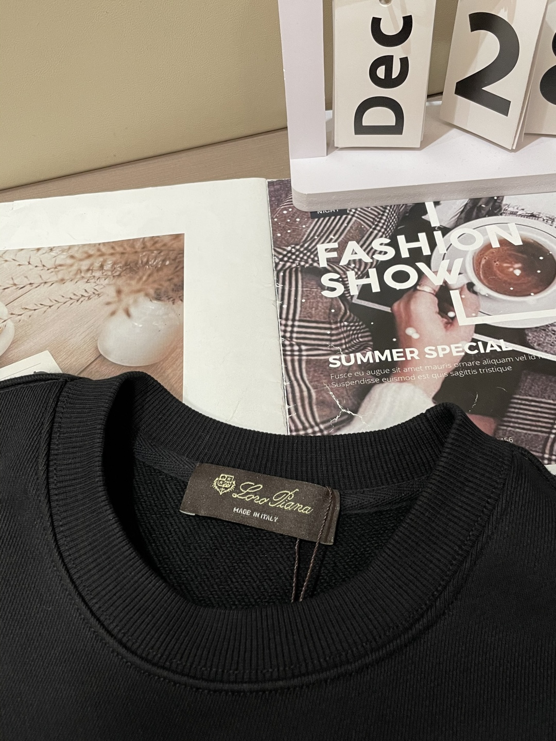 Loro Piana  套头圆领卫衣；经典套头男女同款，简约大气系列单品，低调奢华大气百搭款！ 卫衣选用客供100%高克