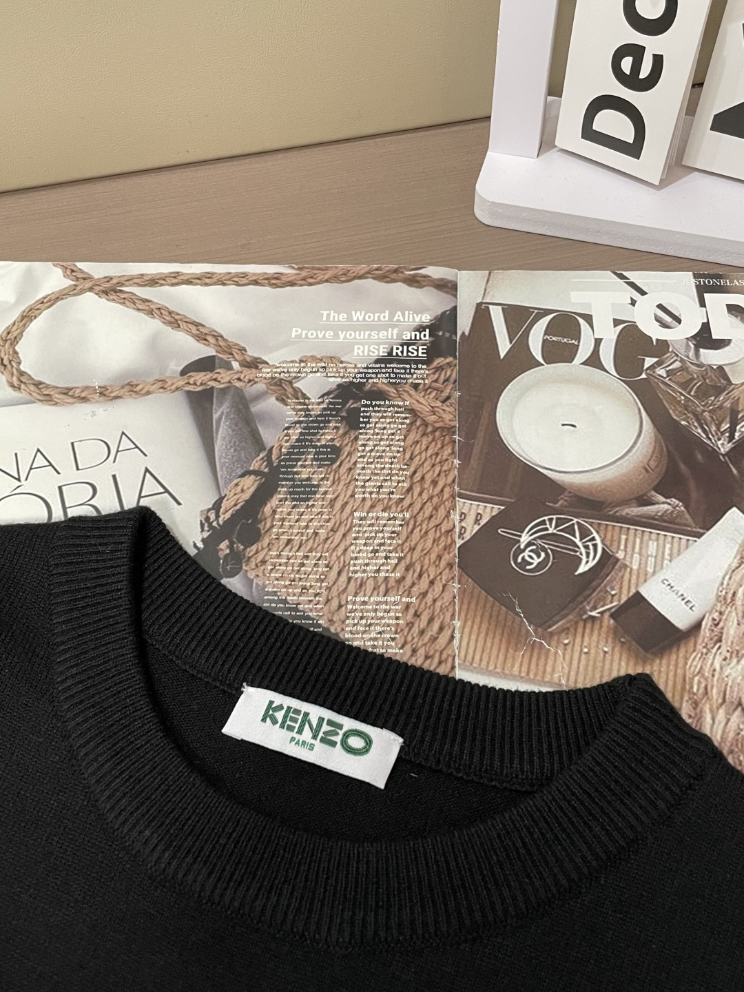 KENZO 重磅推荐！aw秋冬新款 专柜同步 时尚经典针织衫 秋冬必备款 采用针织衫加厚毛衣，精致简洁大方 品牌元素点缀