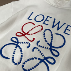 Loewe 秋冬加绒连帽卫衣 男女同款时尚休闲套头加绒卫衣衫!贸易公司渠道稀出,领先官网发售!一直都是神奇的存在,有着极 Loewe 秋冬加绒连帽卫衣 男女同款时尚休闲套头加绒卫衣衫!贸易公司渠道稀出,领先官网发售!一直都是神奇的存在,有着极