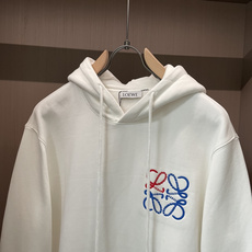 Loewe 秋冬加绒连帽卫衣 男女同款时尚休闲套头加绒卫衣衫!贸易公司渠道稀出,领先官网发售!一直都是神奇的存在,有着极 Loewe 秋冬加绒连帽卫衣 男女同款时尚休闲套头加绒卫衣衫!贸易公司渠道稀出,领先官网发售!一直都是神奇的存在,有着极