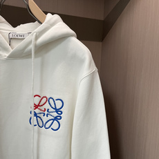 Loewe 秋冬加绒连帽卫衣 男女同款时尚休闲套头加绒卫衣衫!贸易公司渠道稀出,领先官网发售!一直都是神奇的存在,有着极 Loewe 秋冬加绒连帽卫衣 男女同款时尚休闲套头加绒卫衣衫!贸易公司渠道稀出,领先官网发售!一直都是神奇的存在,有着极