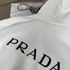 Prad 秋冬加绒连帽卫衣 男女同款时尚休闲套头加绒卫衣衫!贸易公司渠道稀出,领先官网发售!一直都是神奇的存在,有着极 Prad 秋冬加绒连帽卫衣 男女同款时尚休闲套头加绒卫衣衫!贸易公司渠道稀出,领先官网发售!一直都是神奇的存在,有着极