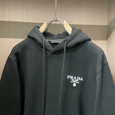 Prad 秋冬加绒连帽卫衣 男女同款时尚休闲套头加绒卫衣衫!贸易公司渠道稀出,领先官网发售!一直都是神奇的存在,有着极 Prad 秋冬加绒连帽卫衣 男女同款时尚休闲套头加绒卫衣衫!贸易公司渠道稀出,领先官网发售!一直都是神奇的存在,有着极