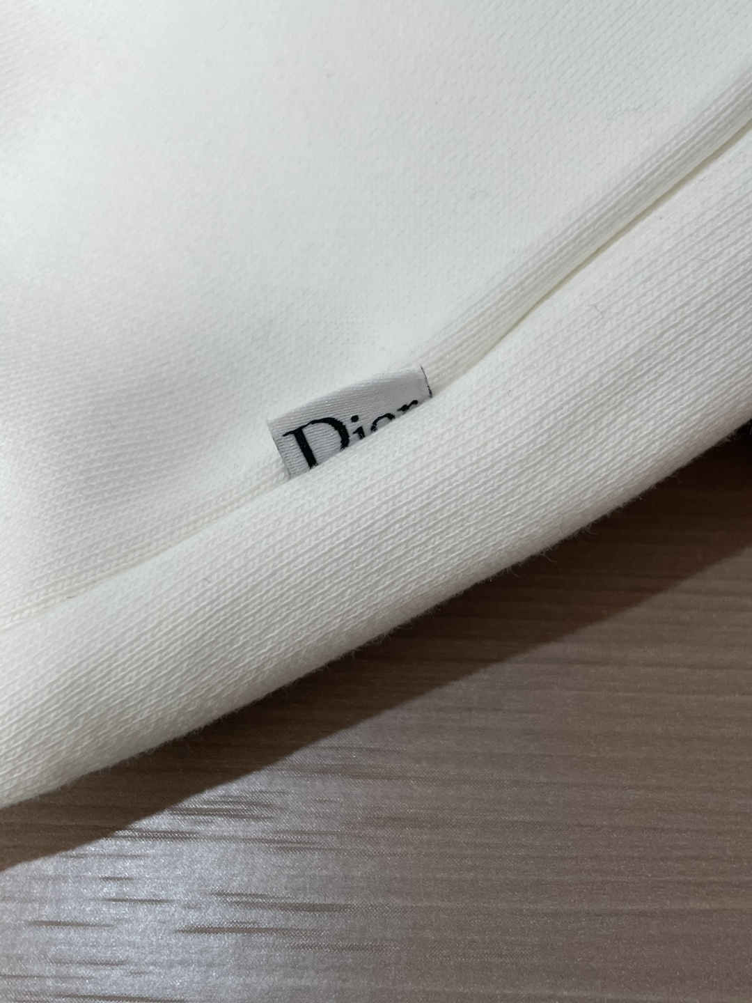 Dior 秋冬加绒连帽卫衣 男女同款时尚休闲套头加绒卫衣衫!贸易公司渠道稀出,领先官网发售!一直都是神奇的存在,有着极高 Dior 秋冬加绒连帽卫衣 男女同款时尚休闲套头加绒卫衣衫!贸易公司渠道稀出,领先官网发售!一直都是神奇的存在,有着极高