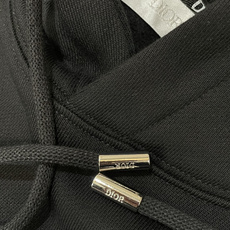 Dior 秋冬加绒连帽卫衣 男女同款时尚休闲套头加绒卫衣衫!贸易公司渠道稀出,领先官网发售!一直都是神奇的存在,有着极 Dior 秋冬加绒连帽卫衣 男女同款时尚休闲套头加绒卫衣衫!贸易公司渠道稀出,领先官网发售!一直都是神奇的存在,有着极