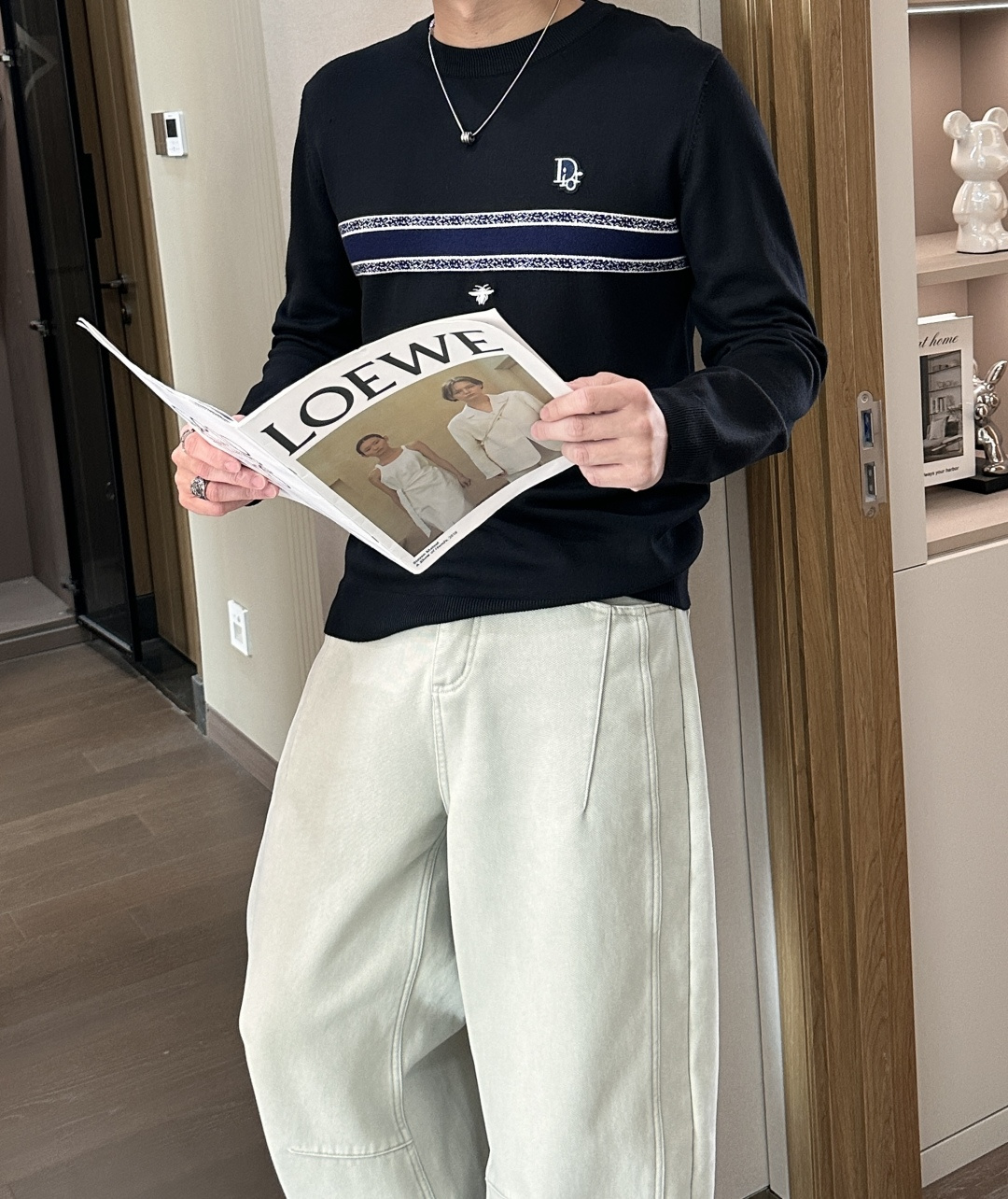 NO:692147,Dior highly recommends!  2025aw autumn and winter new styles, synchronized with counters, fashionable classic sweaters, must-have items for autumn and winter, using thickened sweaters, exquisite, simple and elegant, brand element embellishment design, not too complicated craftsmanship, playing with the fusion of design and materials, simple European style, a must-have artifact for autumn and winter!  Size M-XXXL,,dior,sweaters,19860909Dior 重磅推荐！2025aw秋冬新款 专柜同步 时尚经典针织衫 秋冬必备款 采用针织衫加厚毛衣,精致简洁大方 品牌元素点缀设计 没有过多复杂的工艺 玩的就是设计与材质的融合 简约的欧风 秋冬季必备神器！尺码M-XXXL,,dior,sweaters,,Men's clothing