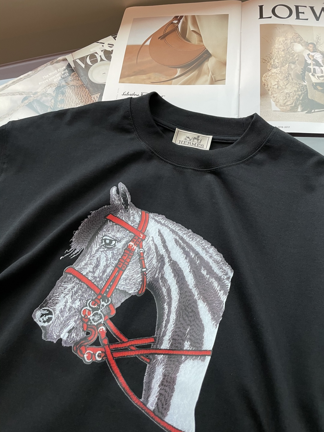 . 爱🐎仕2026春夏款/官网同步面料采用重磅纯棉精梳棉面料，OS宽松版型，上身版型超正！日常百搭，衣橱