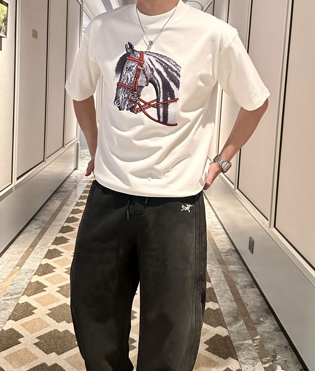 . 爱🐎仕2026春夏款/官网同步面料采用重磅纯棉精梳棉面料，OS宽松版型，上身版型超正！日常百搭，衣橱