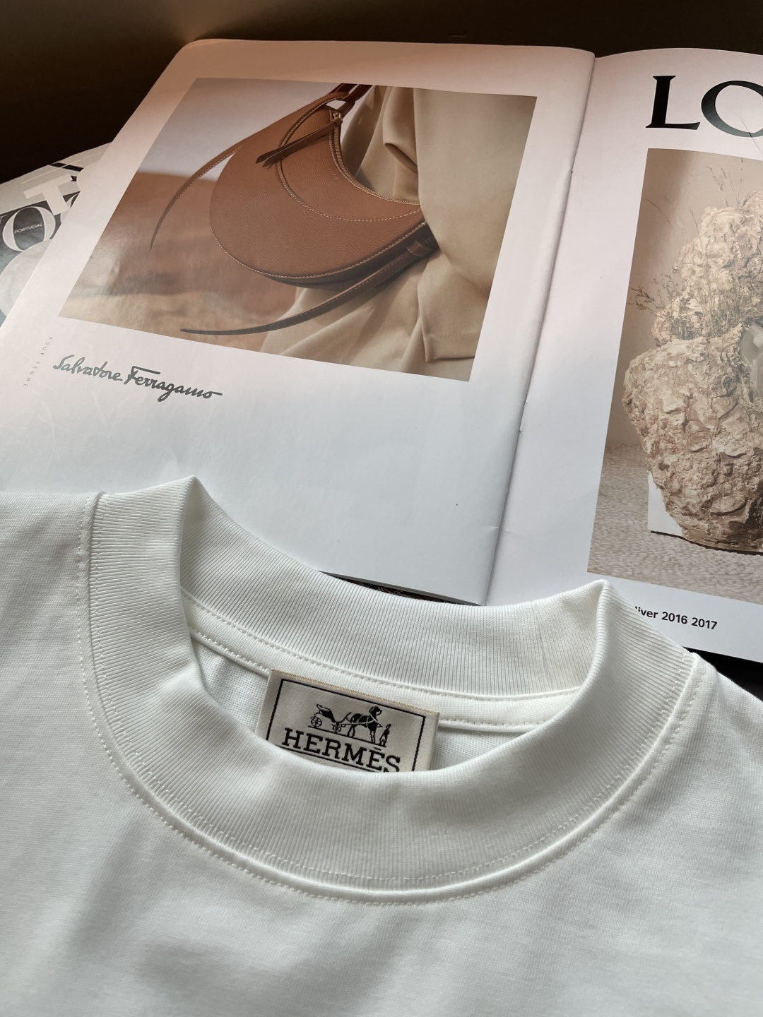 . 爱🐎仕2026春夏款/官网同步面料采用重磅纯棉精梳棉面料，OS宽松版型，上身版型超正！日常百搭，衣橱