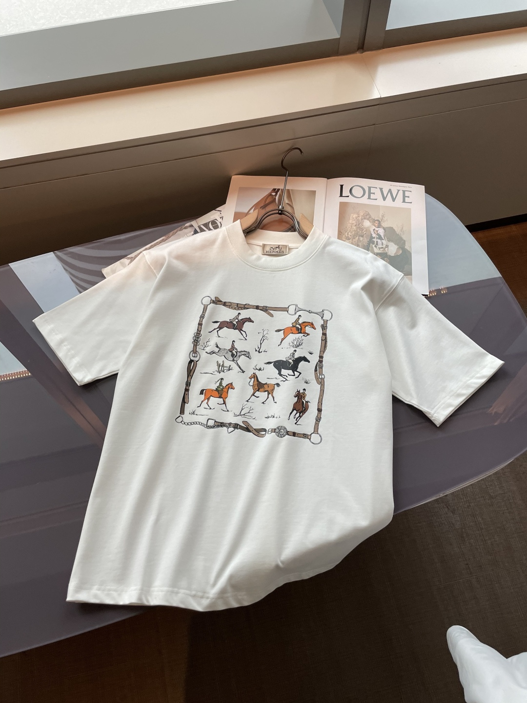 . 爱🐎仕2026春夏款/官网同步面料采用重磅纯棉精梳棉面料，OS宽松版型，上身版型超正！日常百搭，衣橱