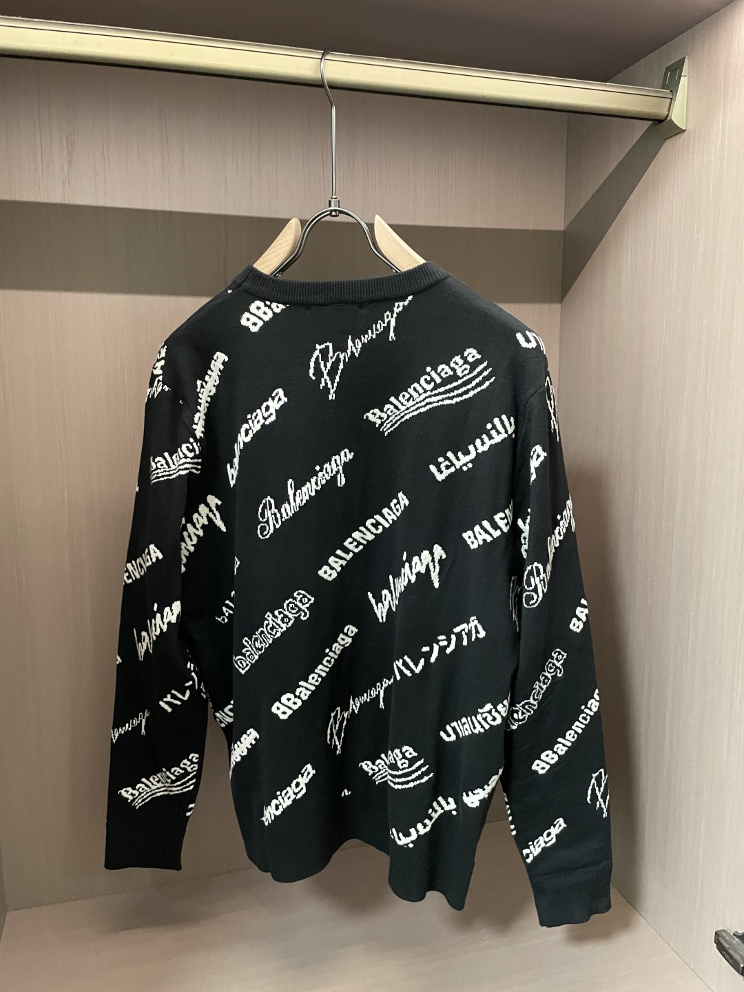 巴黎世家 2025秋冬 高奢圆领毛衣👫原厂代工 ，客供进口羊绒面料,细节辅料跟足原版，高端人士必备！尺码