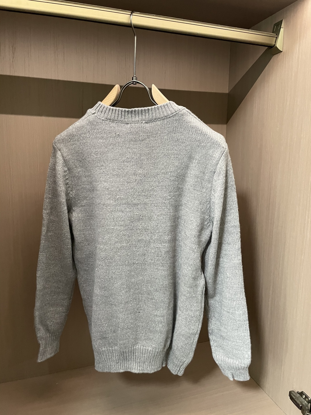 Dior 2025秋冬 高奢毛衣👫原厂代工 ，客供进口羊绒面料,细节辅料跟足原版，高端人士必备！尺码 S