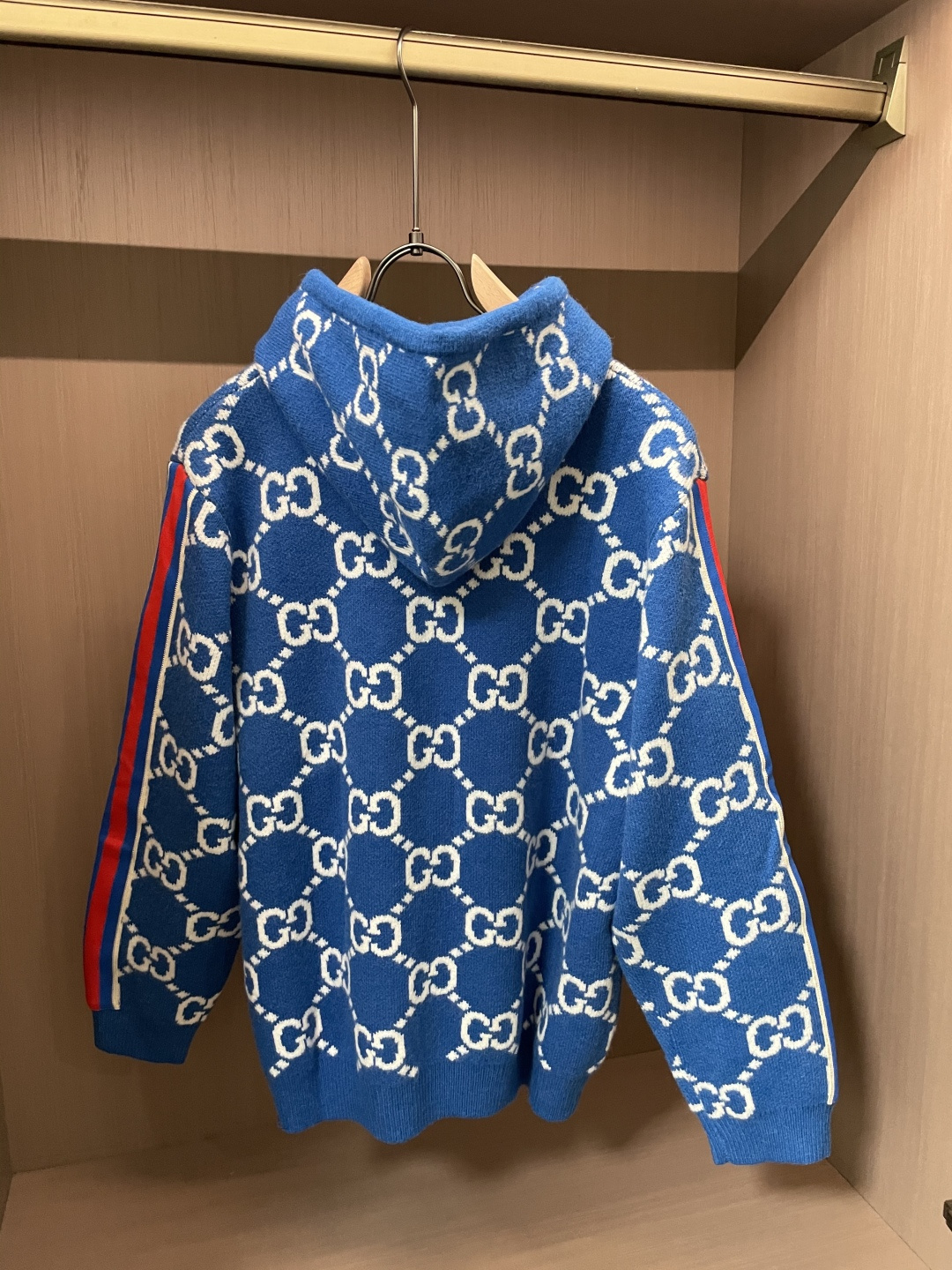 Gucc2025秋冬 高奢毛衣👫原厂代工 ，客供进口羊绒面料,细节辅料跟足原版，高端人士必备！尺码 S-