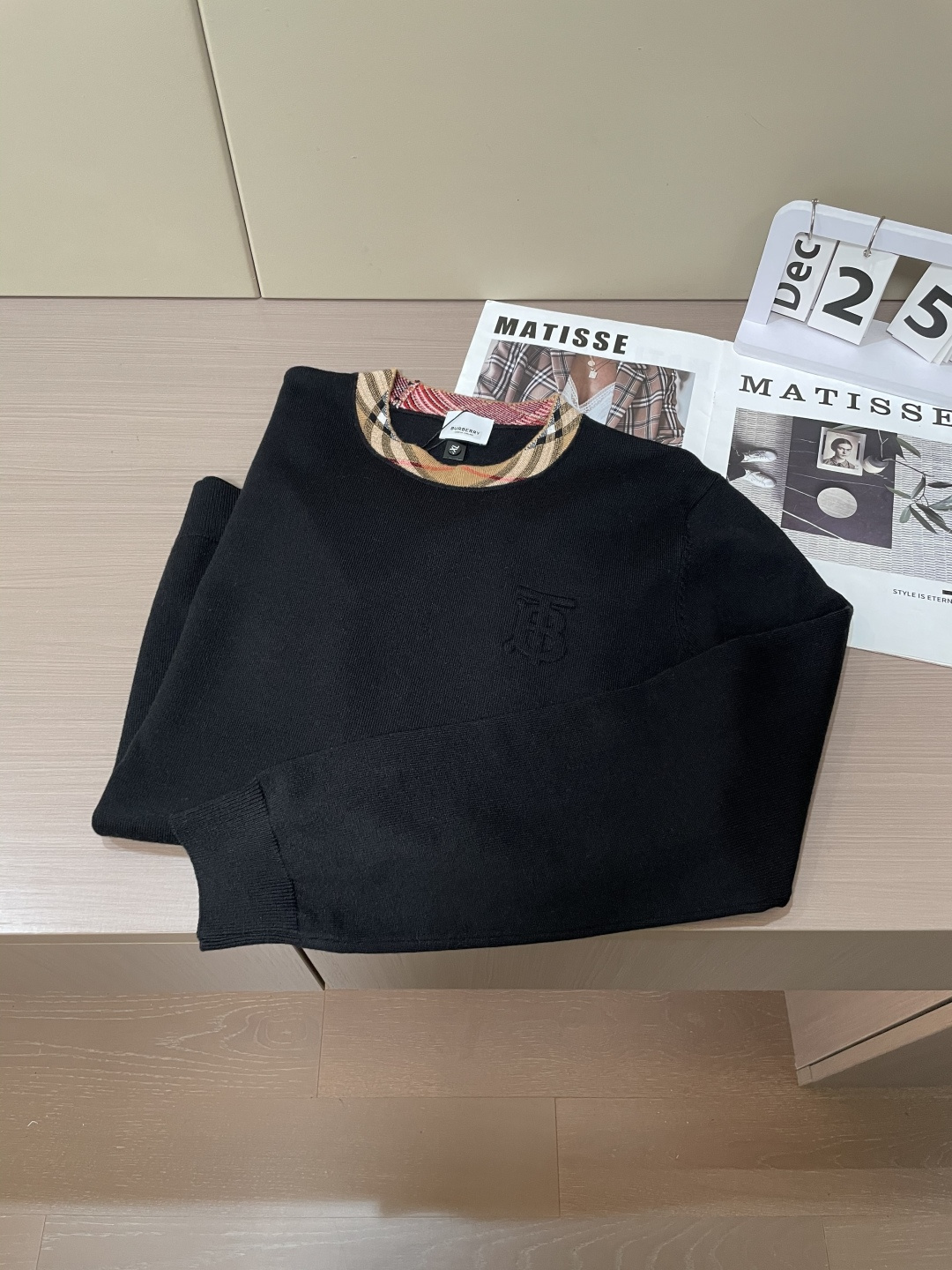 BUR 重磅推荐！2025aw秋冬新款 专柜同步 时尚经典基础款针织衫 秋冬必备款 采用针织衫加厚毛衣，