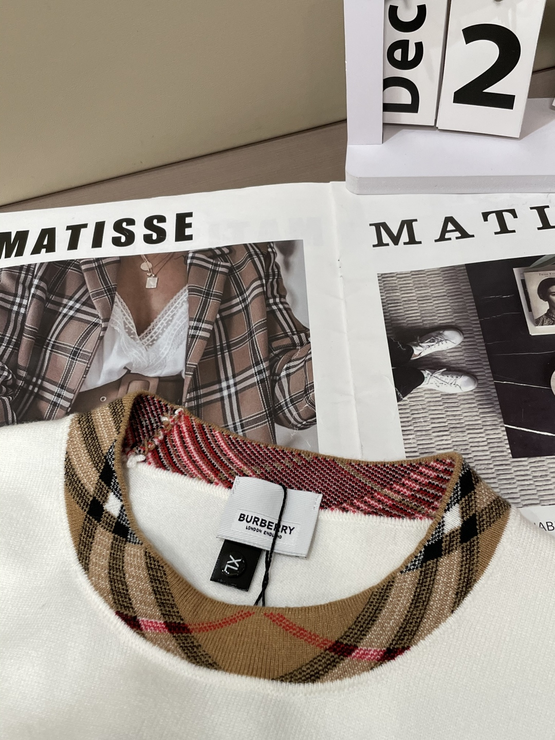 BUR 重磅推荐！2025aw秋冬新款 专柜同步 时尚经典基础款针织衫 秋冬必备款 采用针织衫加厚毛衣，