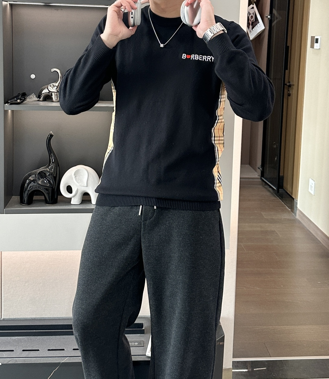 BUR 重磅推荐！2025aw秋冬新款 专柜同步 时尚经典基础款针织衫 秋冬必备款 采用针织衫加厚毛衣，