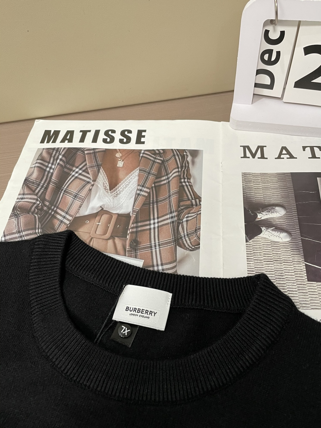 BUR 重磅推荐！2025aw秋冬新款 专柜同步 时尚经典基础款针织衫 秋冬必备款 采用针织衫加厚毛衣，