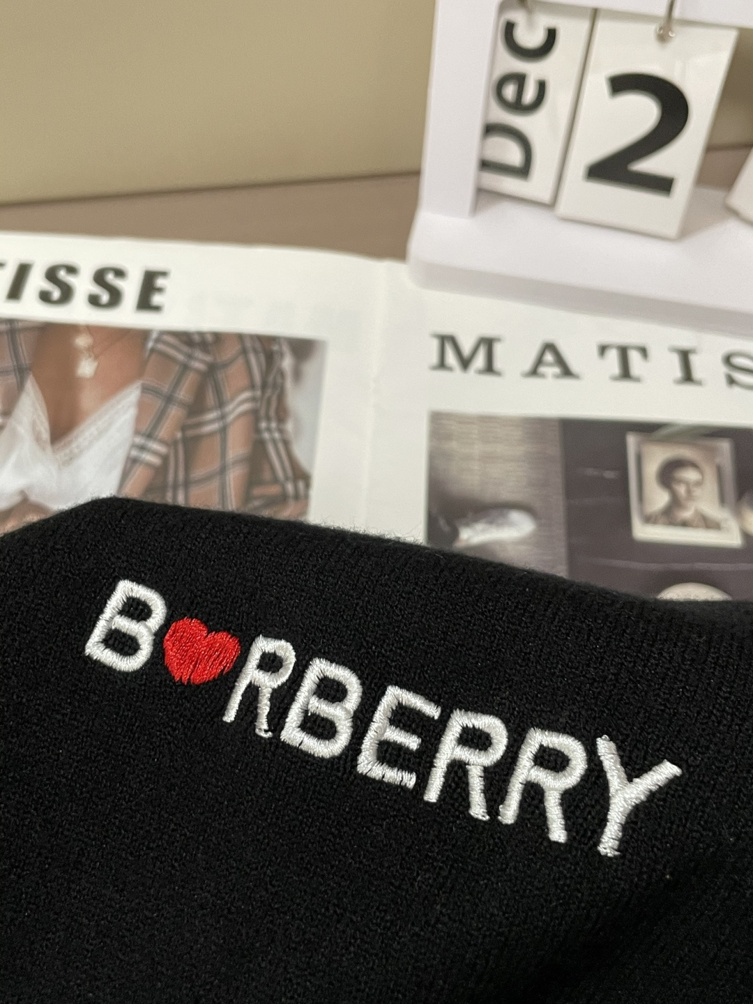 BUR 重磅推荐！2025aw秋冬新款 专柜同步 时尚经典基础款针织衫 秋冬必备款 采用针织衫加厚毛衣，