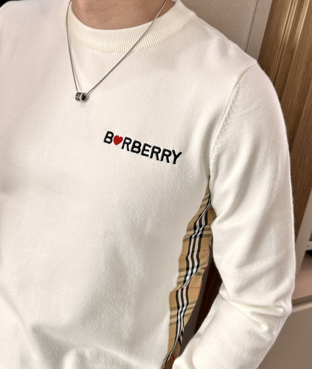 BUR 重磅推荐！2025aw秋冬新款 专柜同步 时尚经典基础款针织衫 秋冬必备款 采用针织衫加厚毛衣，