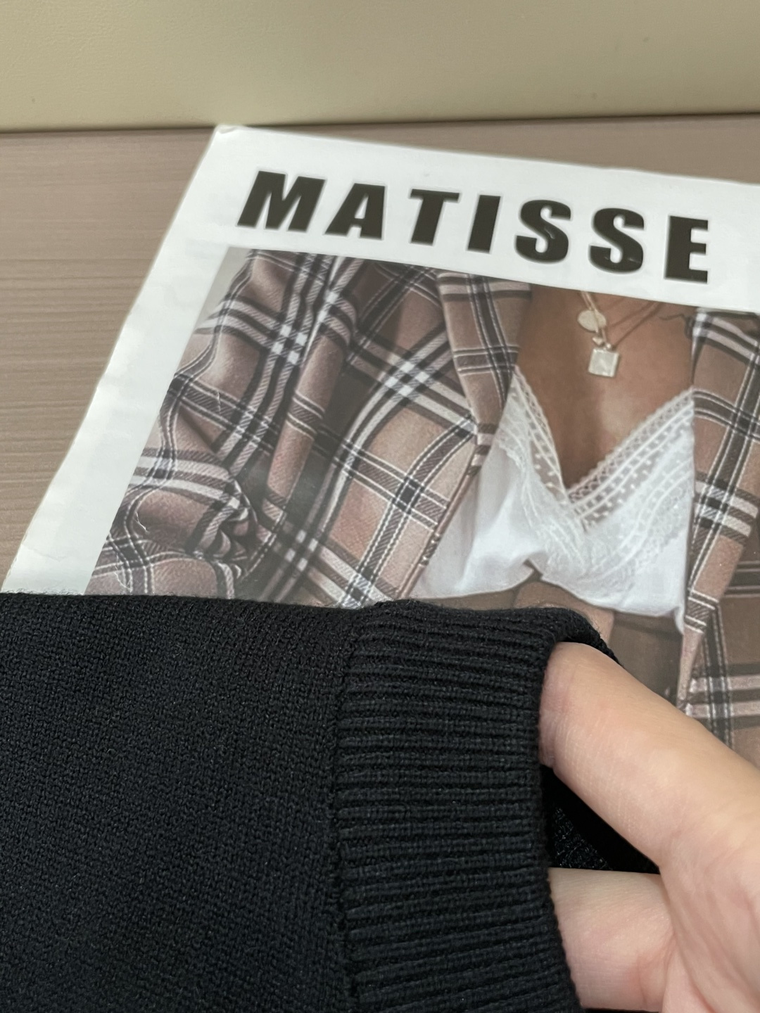 Dior 重磅推荐！2025aw秋冬新款 专柜同步 时尚经典基础款针织衫 秋冬必备款 采用针织衫加厚毛衣