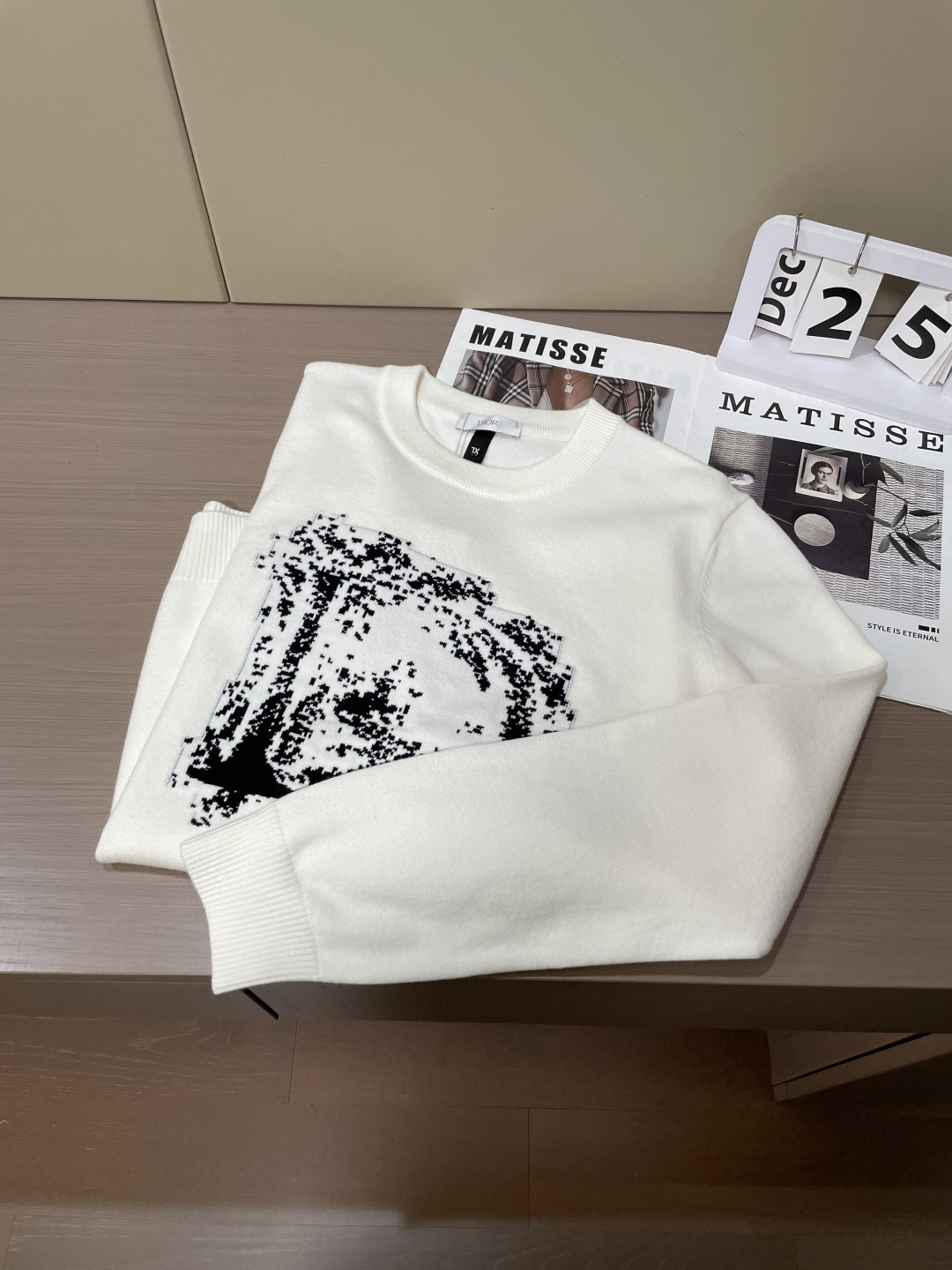 Dior 重磅推荐！2025aw秋冬新款 专柜同步 时尚经典基础款针织衫 秋冬必备款 采用针织衫加厚毛衣