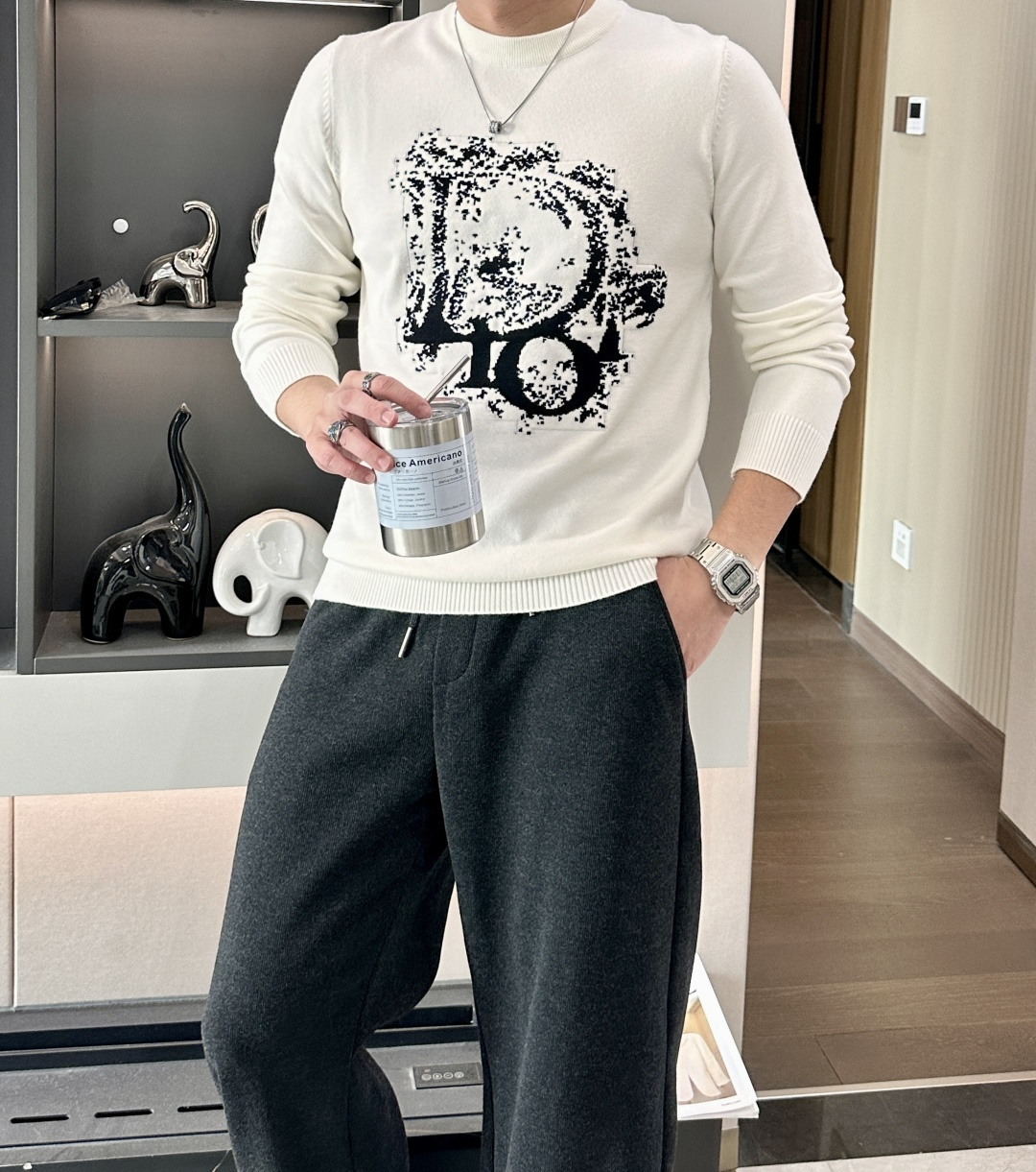 Dior 重磅推荐！2025aw秋冬新款 专柜同步 时尚经典基础款针织衫 秋冬必备款 采用针织衫加厚毛衣
