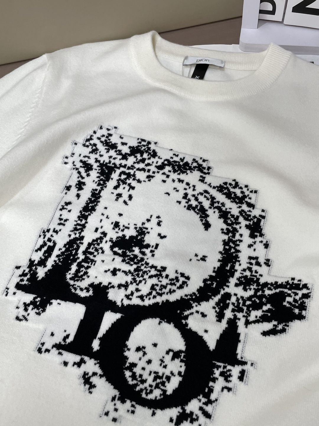 Dior 重磅推荐！2025aw秋冬新款 专柜同步 时尚经典基础款针织衫 秋冬必备款 采用针织衫加厚毛衣