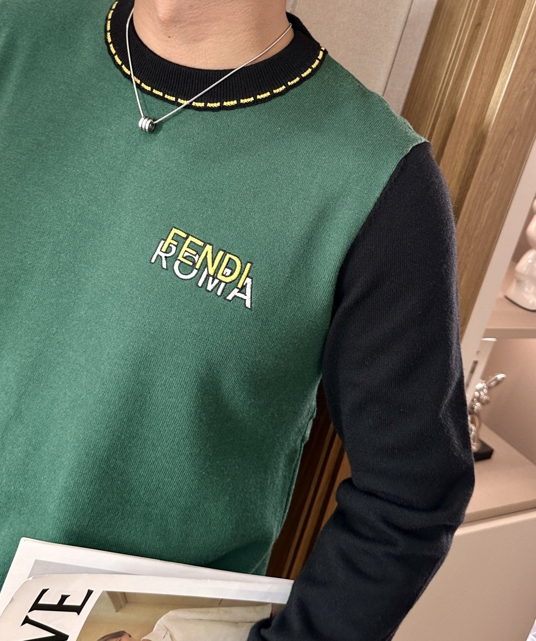 FD 重磅推荐！2025aw秋冬新款 专柜同步 时尚经典基础款针织衫 秋冬必备款 采用针织衫加厚毛衣，精