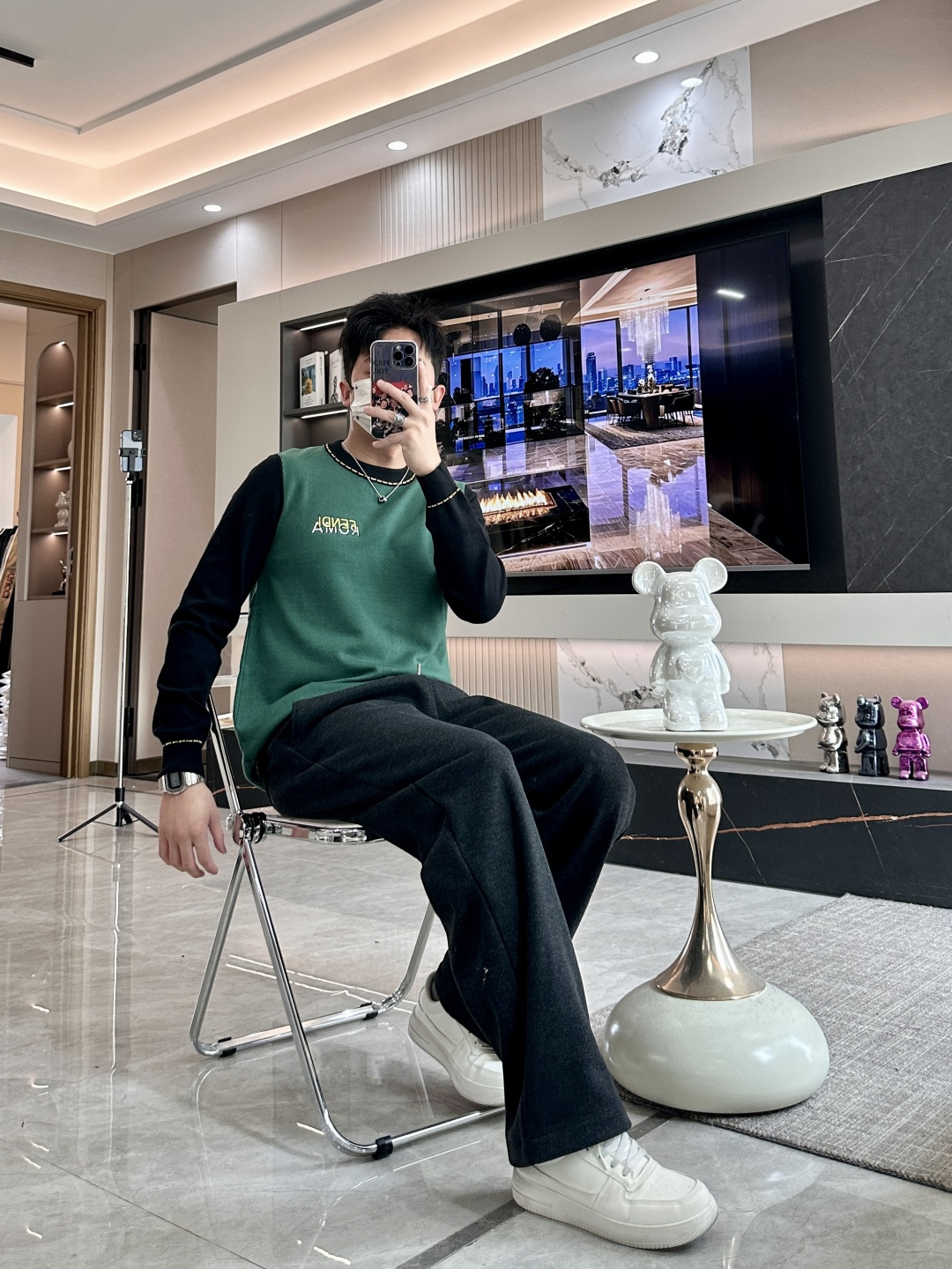 FD 重磅推荐！2025aw秋冬新款 专柜同步 时尚经典基础款针织衫 秋冬必备款 采用针织衫加厚毛衣，精