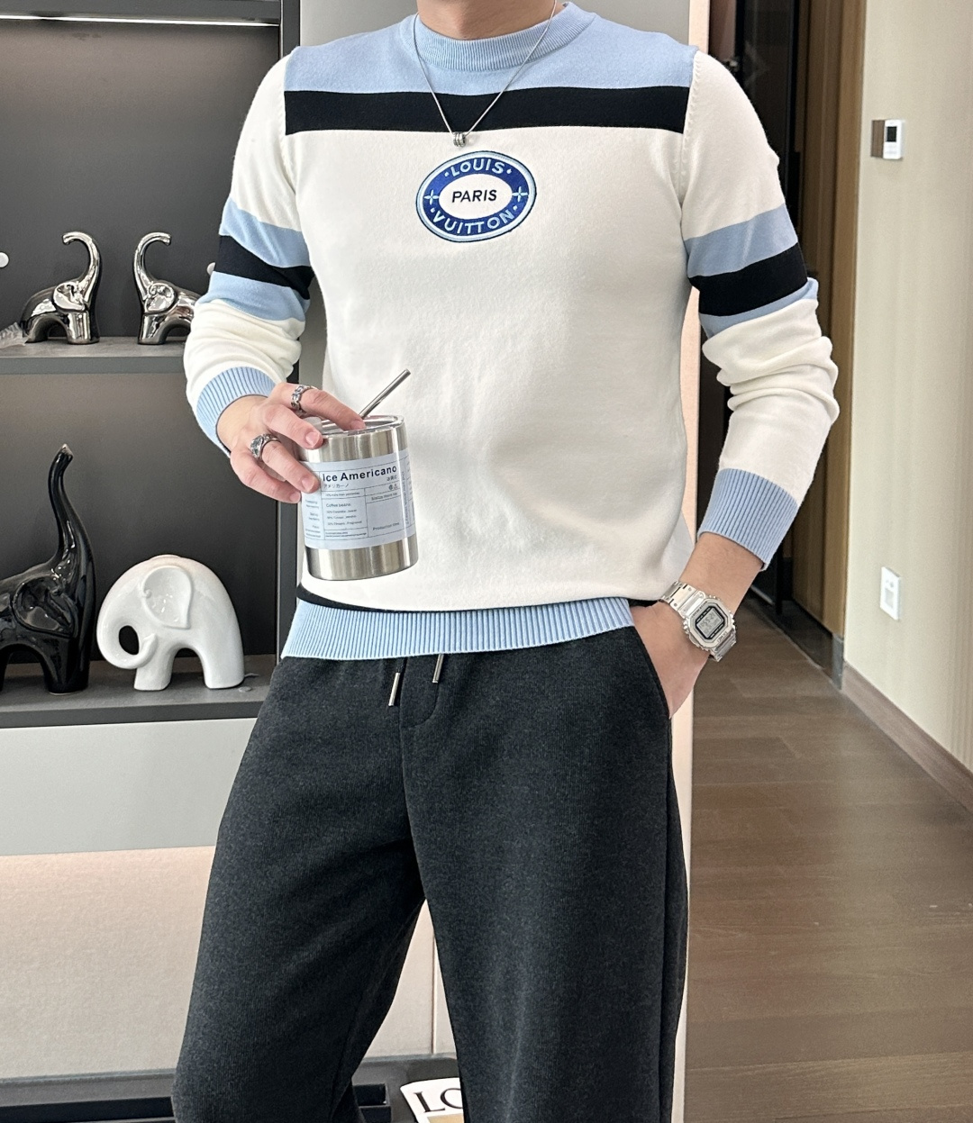 Lv 重磅推荐！2025aw秋冬新款 专柜同步 时尚经典基础款针织衫 秋冬必备款 采用针织衫加厚毛衣，精