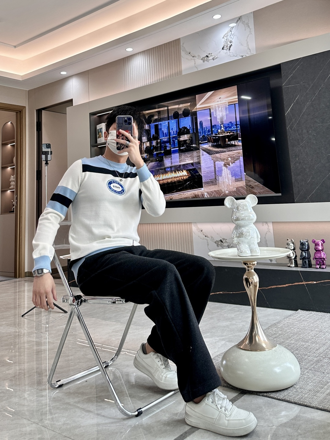 Lv 重磅推荐！2025aw秋冬新款 专柜同步 时尚经典基础款针织衫 秋冬必备款 采用针织衫加厚毛衣，精