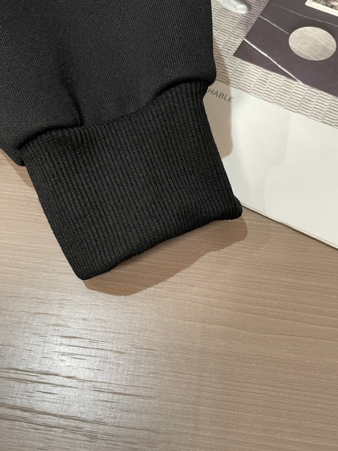 Dior /2025秋冬新品 马年限定/本命年宝宝快入定制顶级卫衣棉，面料特别有质感，冬季必备单品，保暖