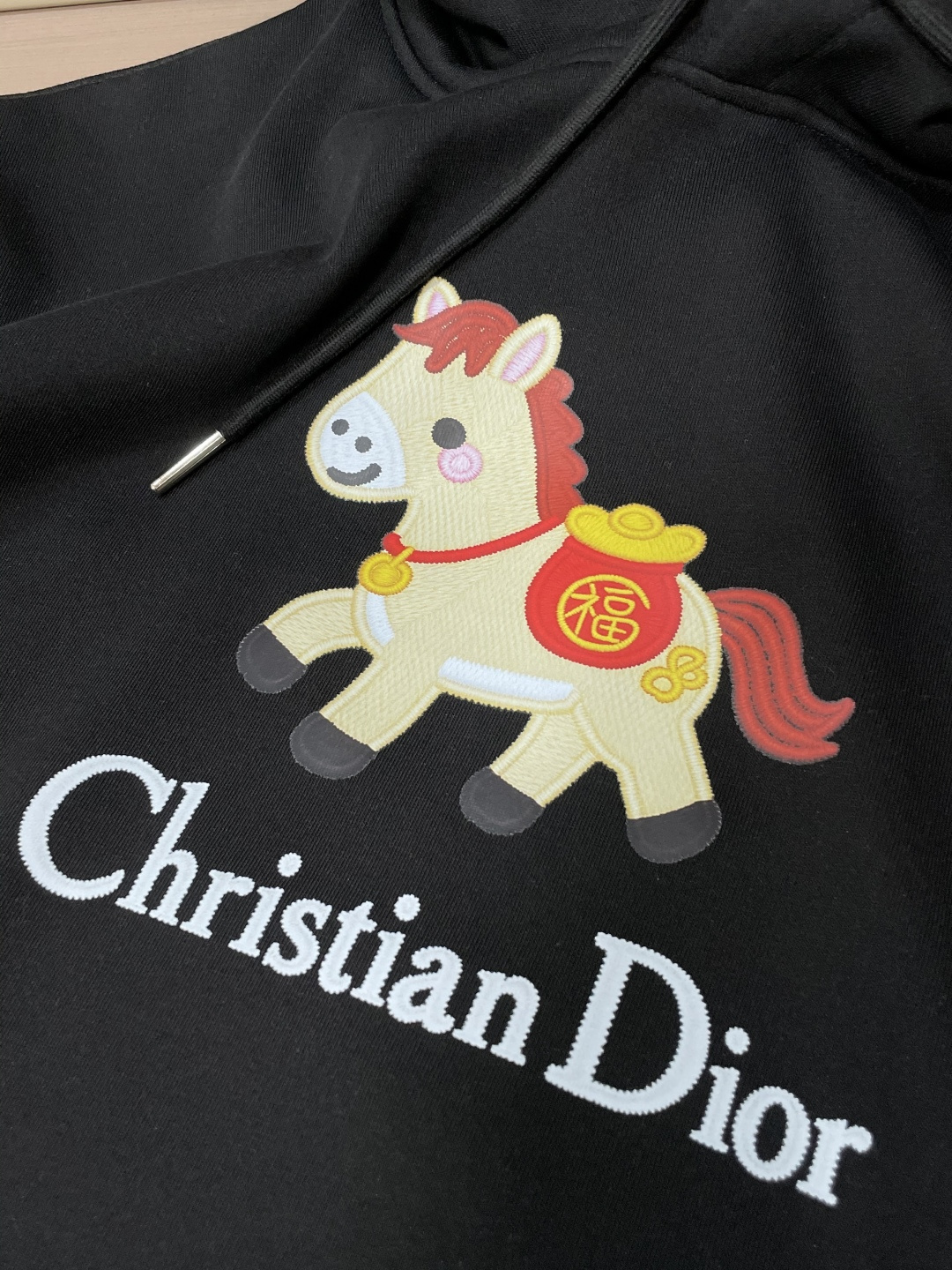 Dior /2025秋冬新品 马年限定/本命年宝宝快入定制顶级卫衣棉，面料特别有质感，冬季必备单品，保暖