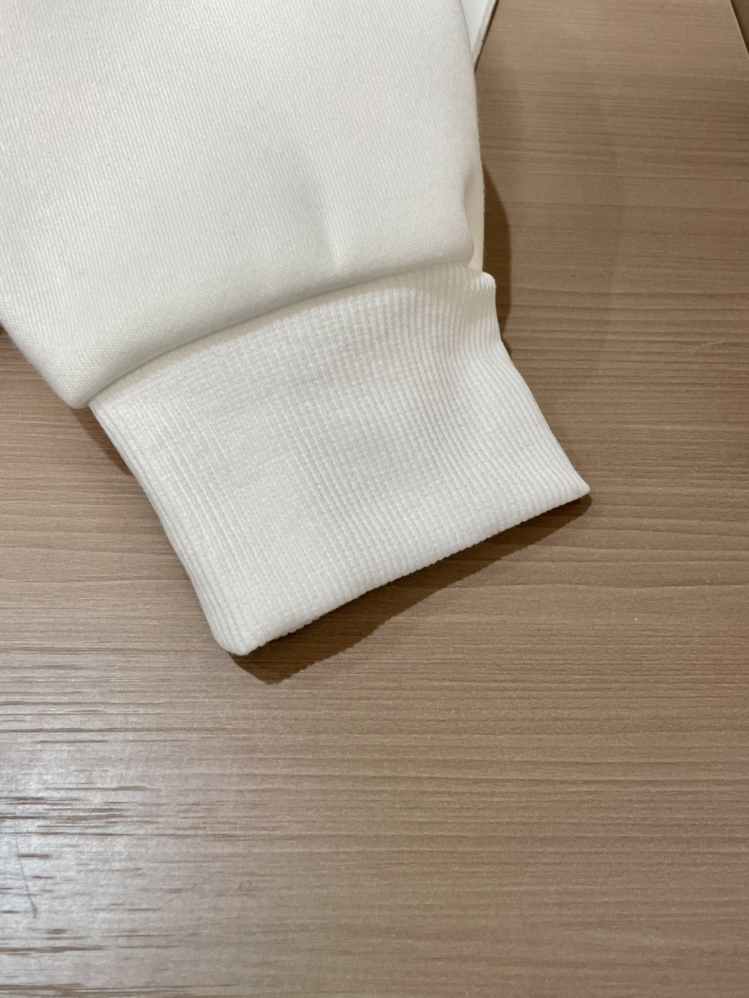 Dior /2025秋冬新品 马年限定/本命年宝宝快入定制顶级卫衣棉，面料特别有质感，冬季必备单品，保暖