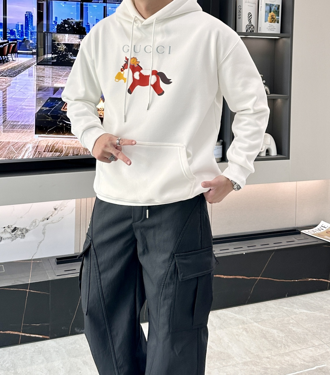 Gucc /2025秋冬新品 马年限定/本命年宝宝快入定制顶级卫衣棉，面料特别有质感，冬季必备单品，保暖