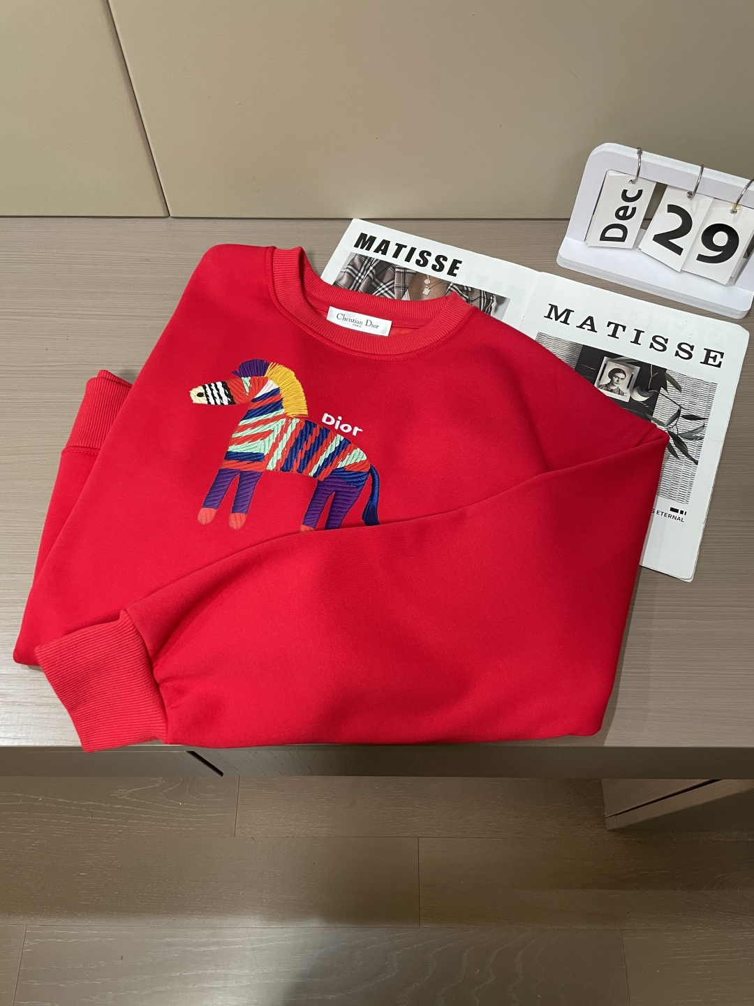 Dior /2025秋冬新品 马年限定/本命年宝宝快入定制顶级卫衣棉，面料特别有质感，冬季必备单品，保暖