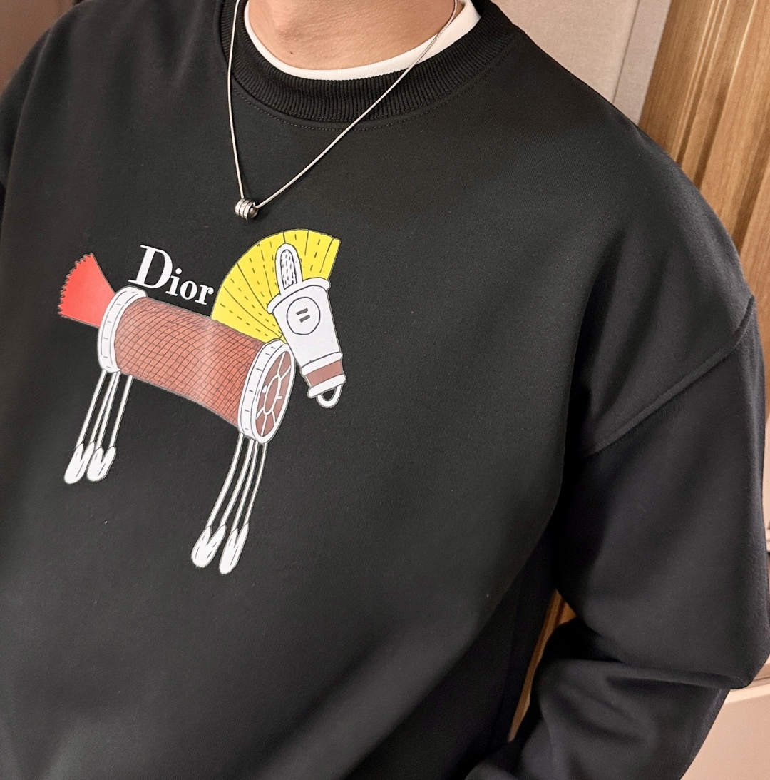 Dior /2025秋冬新品 马年限定/本命年宝宝快入定制顶级卫衣棉，面料特别有质感，冬季必备单品，保暖