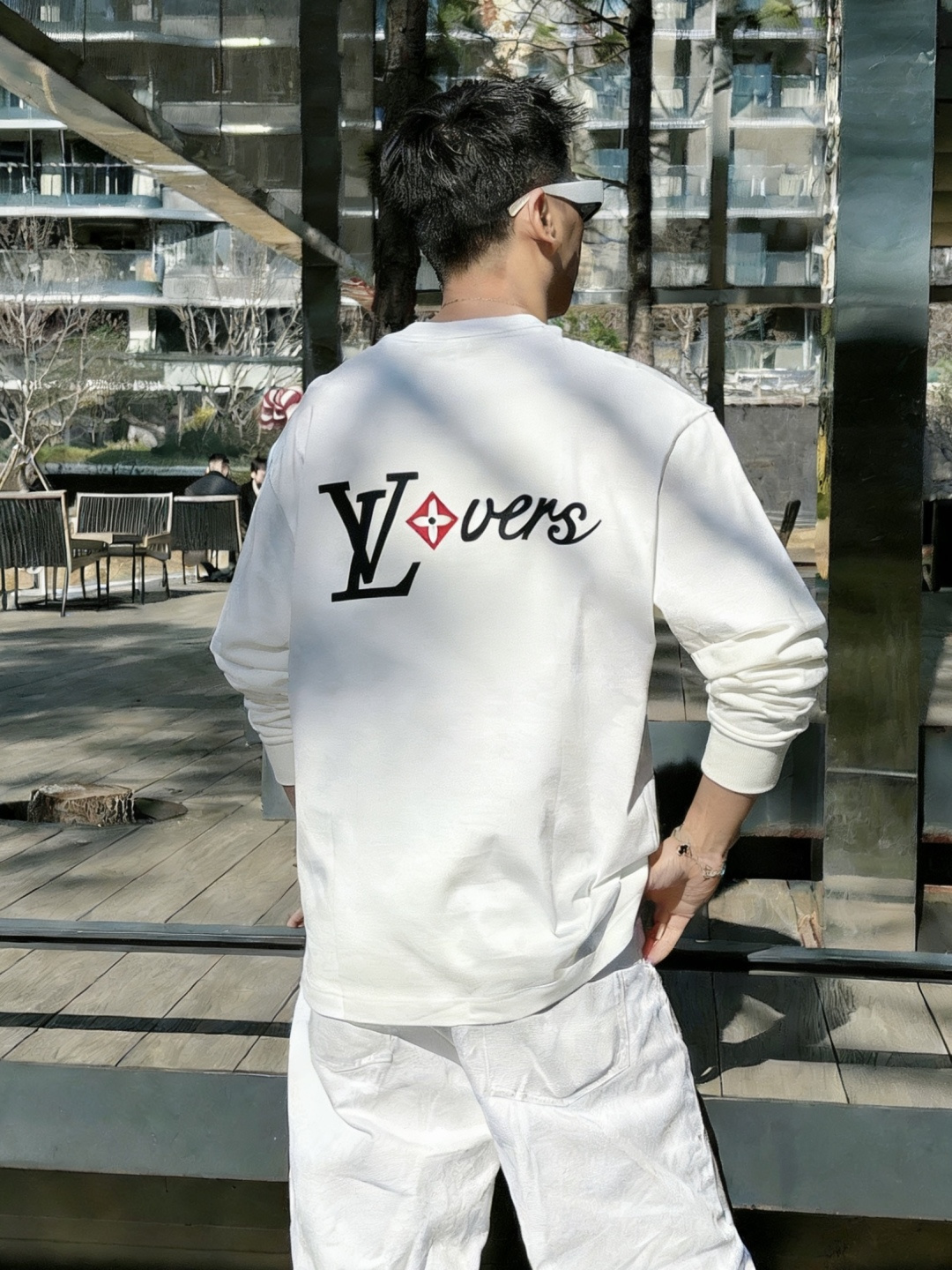 LV/2025秋冬新品 定制顶级卫衣棉，面料特别有质感，冬季必备单品，保暖性好。男女通穿，细节到位，版型