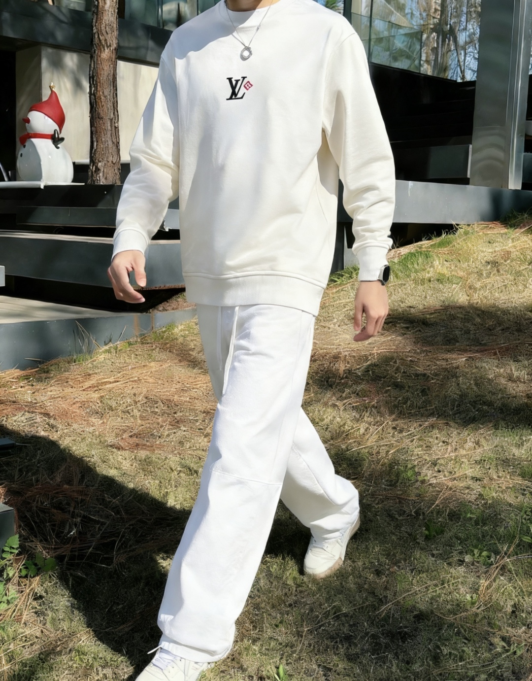 LV/2025秋冬新品 定制顶级卫衣棉，面料特别有质感，冬季必备单品，保暖性好。男女通穿，细节到位，版型