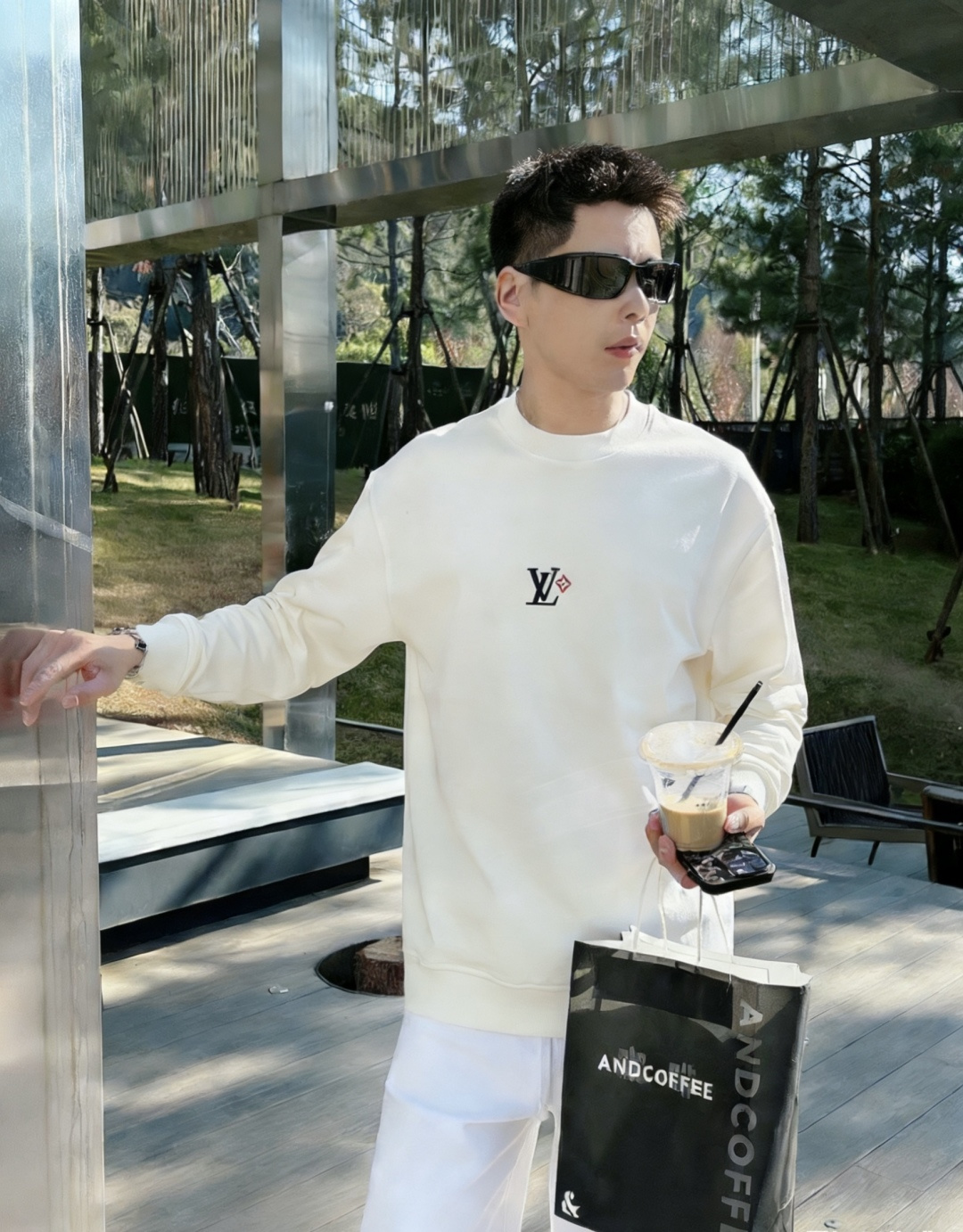 LV/2025秋冬新品 定制顶级卫衣棉，面料特别有质感，冬季必备单品，保暖性好。男女通穿，细节到位，版型