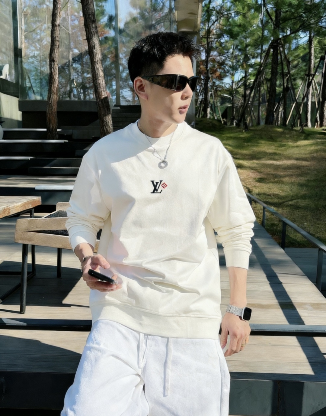 LV/2025秋冬新品 定制顶级卫衣棉，面料特别有质感，冬季必备单品，保暖性好。男女通穿，细节到位，版型