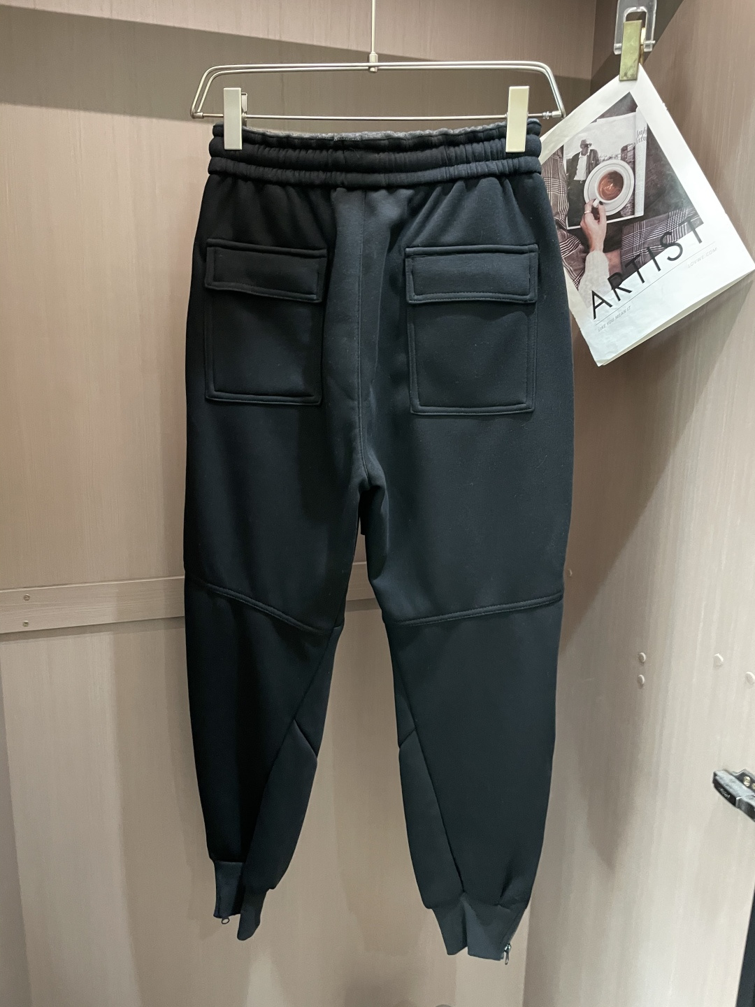 Maison Margiela马吉拉M-3XL弯刀剪裁束脚卫裤 秋冬针织休闲裤男▫️面料：高克重针织带微