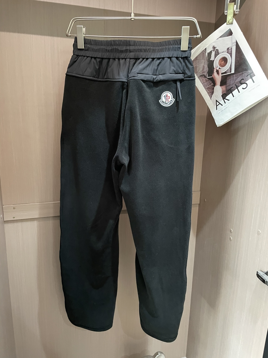 Moncler盟可睐M-3XL男士秋冬双面绒针织休闲裤◆ 面料：精梳棉混纺双面绒材质，触感软糯亲肤，绒感