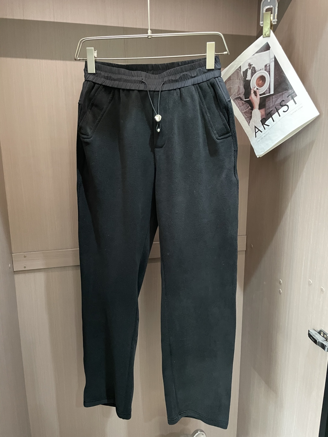 Moncler盟可睐M-3XL男士秋冬双面绒针织休闲裤◆ 面料：精梳棉混纺双面绒材质，触感软糯亲肤，绒感